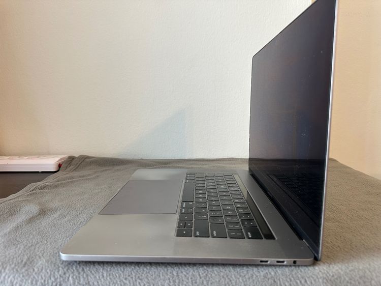 MacBook Pro 15” 2018 i7 2.6GHz 16GB RAM 512GB SSD Excellent Condition รูปที่ 7