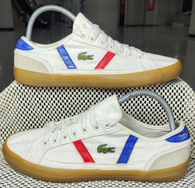 รองเท้า💥Lacoste💥ของแท้‼️พื้นนิ่ม เบา ใส่สบาย สวยๆ สภาพดี💥ไซร์ 40.5