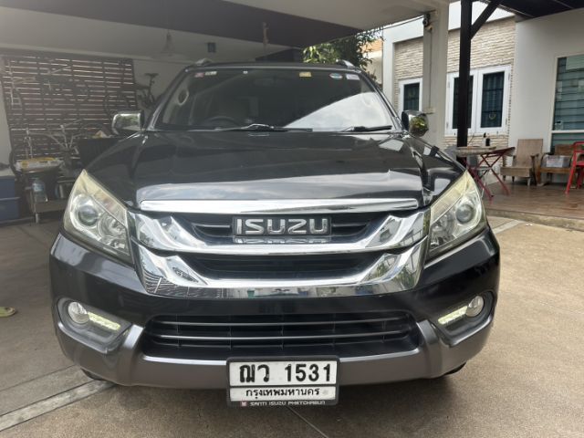 รถ Isuzu MU-X 3.0 Elegant Smart 2WD สี ดำ