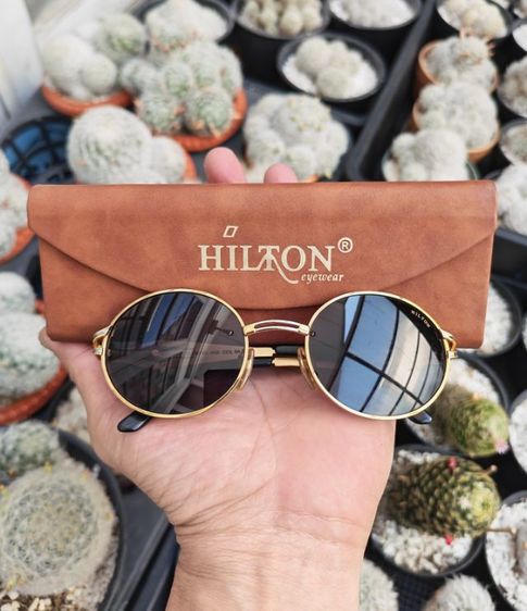 อื่นๆ แว่นตากันแดด แว่นกันแดด​ Vintage​ Hilton Olympia​ พร้อมกล่องเดิม​ สวยหายากมาก​ ราคาแบ่งปันครับ