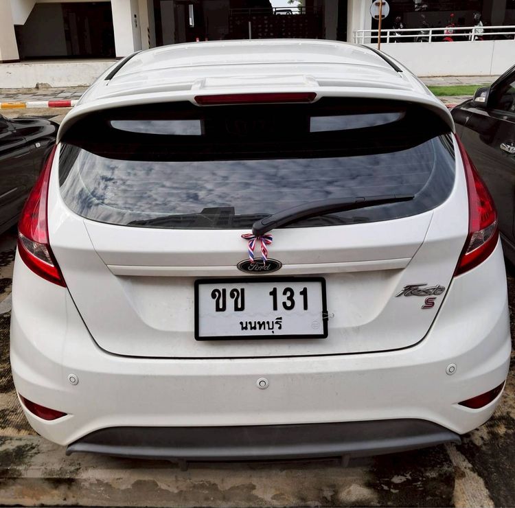 รถ Ford Fiesta 1.5 Sport สี ขาว