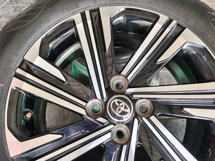 แม็กโตโยต้า ขอบ16 พร้อมยางดันลอป 195 60 16 ปี23 แม็กสีเดิมใส่ yaris vios รูปที่ 5