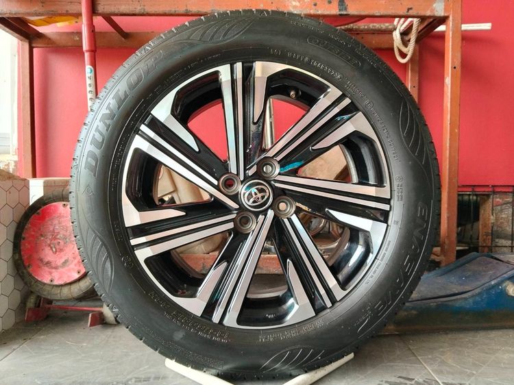 แม็กโตโยต้า ขอบ16 พร้อมยางดันลอป 195 60 16 ปี23 แม็กสีเดิมใส่ yaris vios รูปที่ 4