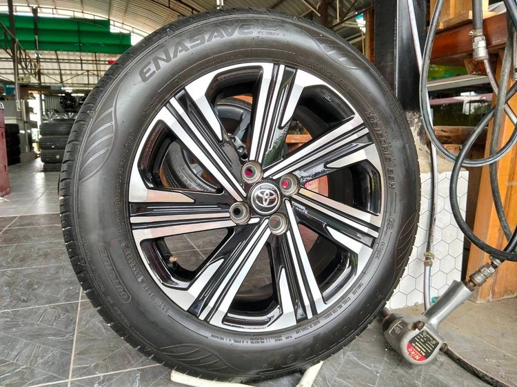 แม็กโตโยต้า ขอบ16 พร้อมยางดันลอป 195 60 16 ปี23 แม็กสีเดิมใส่ yaris vios รูปที่ 2