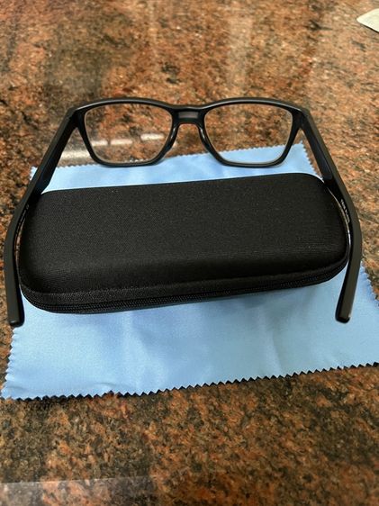 แว่นตา Oakley รูปที่ 7