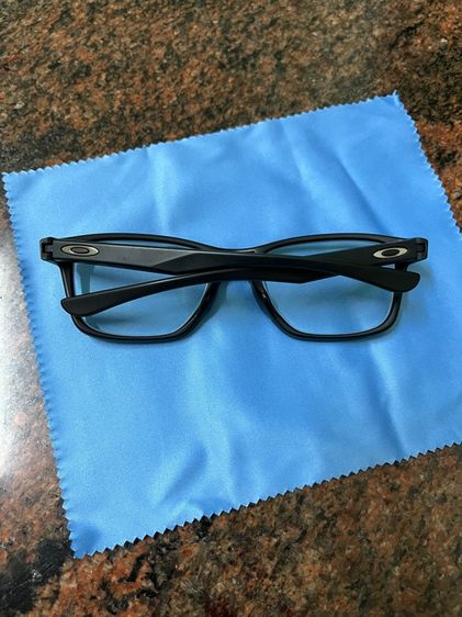 แว่นตา Oakley รูปที่ 3