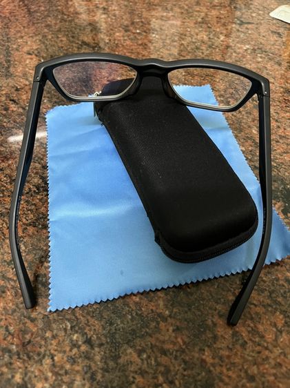 แว่นตา Oakley รูปที่ 5