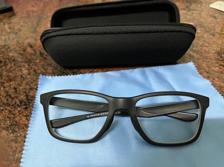 แว่นตา Oakley รูปที่ 8