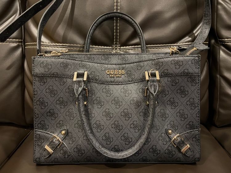 กระเป๋า guess สีดำ รูปที่ 2