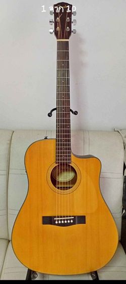 กีต้าร์โปร่งไฟฟ้าfender