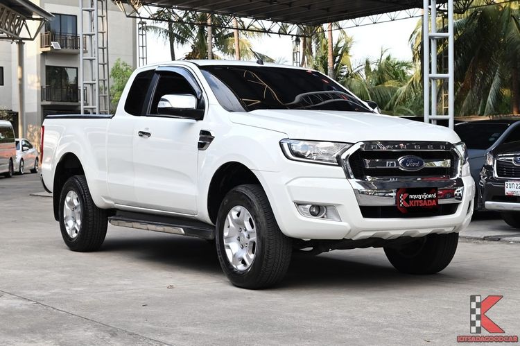 รถ Ford Ranger 2.2 Hi-Rider XLT สี ขาว