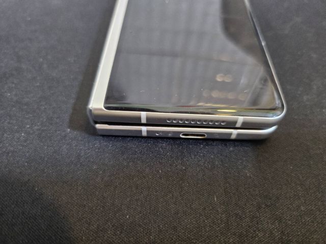 samsung fold3  รูปที่ 6