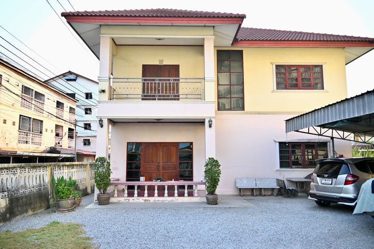 ขายบ้านเดี่ยว 2 ชั้น ติดถนนสายอุทัย-โรจนะ 
