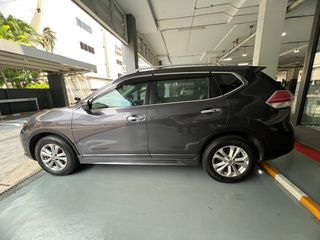 ขายรถยนต์ Nissan X-Trail 2.0 4WD สีเทา ปี 2018 ขาย 289,000 บาท