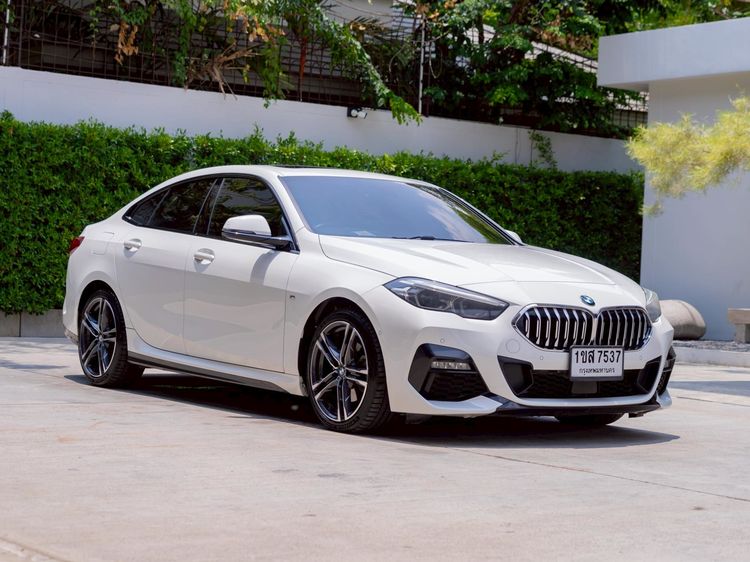 รถ BMW Series 2 218i สี ขาว