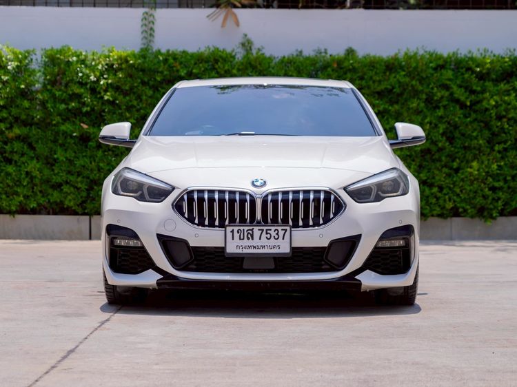 BMW Series 2 2019 218i Sedan เบนซิน ไม่ติดแก๊ส เกียร์อัตโนมัติ ขาว รูปที่ 2