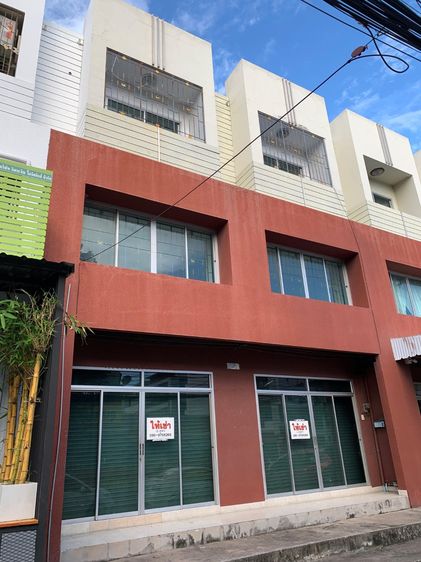 อาคารพาณิชย์ให้เช่า 2 คูหา (ทะลุติดกัน) 3 ชั้น ติดถนน ตลาดสี่มุมเมือง แหลมฉบัง ชลบุรี ห่างสุขุมวิท 200 ม.