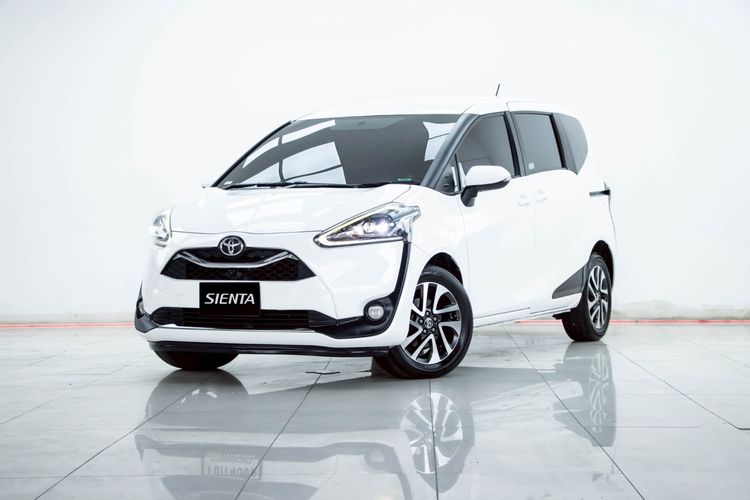 Toyota Sienta 2020 1.5 V Utility-car เบนซิน ไม่ติดแก๊ส เกียร์อัตโนมัติ ขาว