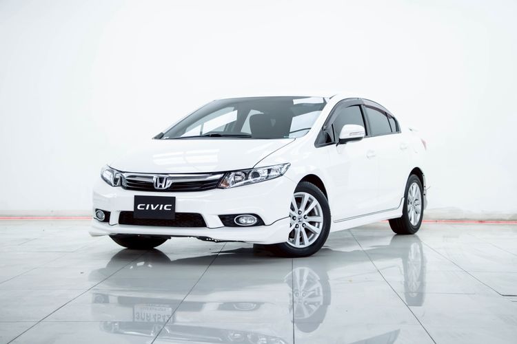 รถ Honda Civic 1.8 E i-VTEC สี ขาว
