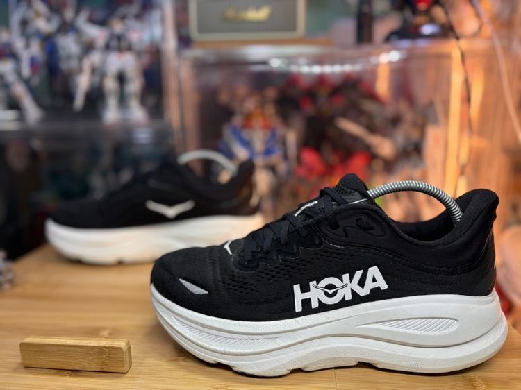 Hoka One One Bondi 9