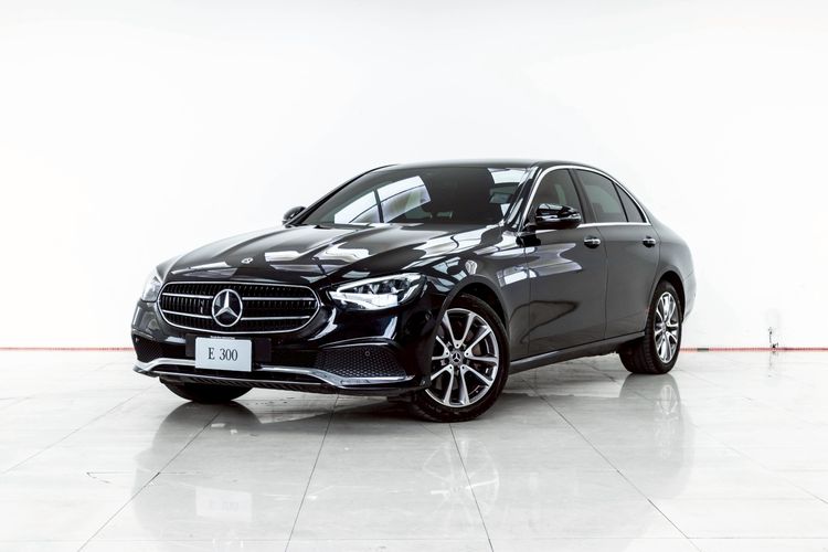 รถ Mercedes-Benz E-Class E300 สี ดำ