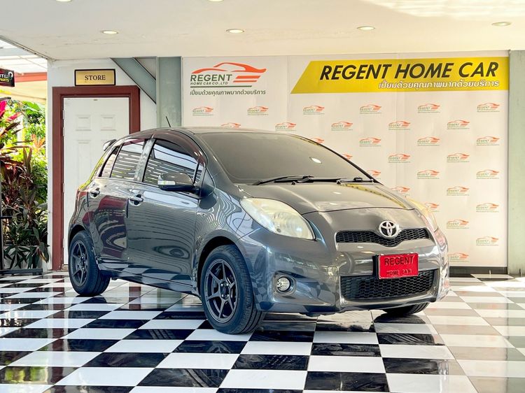 2013 Toyota YARIS 1.5 E Hatchback