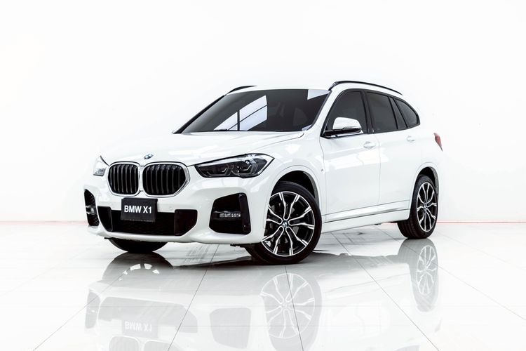 รถ BMW X1 2.0 sDrive20d M Sport สี ขาว