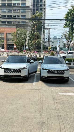 Honda HR-V 2024 1.5 e:HEV RS Utility-car เบนซิน ไม่ติดแก๊ส เกียร์อัตโนมัติ ขาว รูปที่ 3