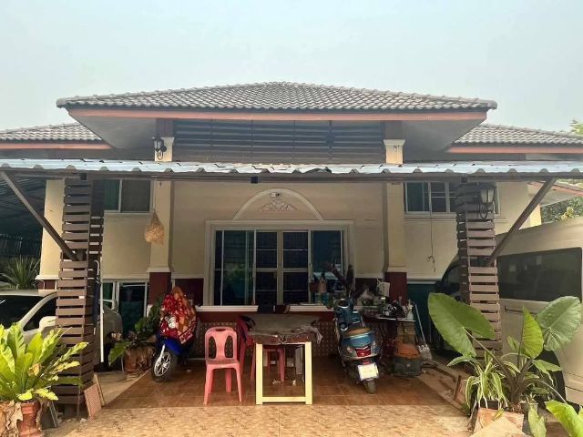 ขายบ้านพร้อมที่ดิน200ตร.ว4.7ล. อยู่ช่วงทางเข้าต้นหมู่บ้าน ชาตรี ซอย 2 
ต.รอบเวียง
อ.เมือง
จ.เชียงราย (รับนายหน้าครับ)
สนใจติดต่อ 0948844027  รูปที่ 2