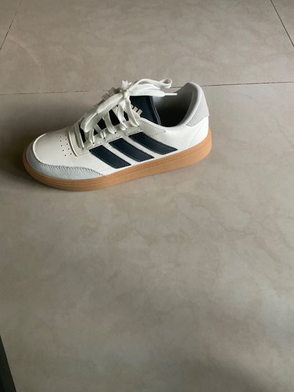 รองเท้า Adidas  รูปที่ 6