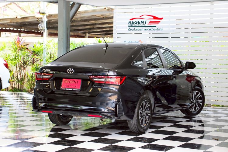Toyota Yaris ATIV 2023 1.2 Sport Sedan เบนซิน ไม่ติดแก๊ส เกียร์อัตโนมัติ ดำ รูปที่ 4