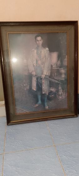 กรอบรูปในหลวงและพระพันปีเก่าเก็บ รูปที่ 4