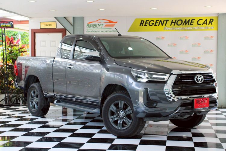 รถ Toyota Hilux Revo Smart Cab 2.4 Entry Prerunner สี เทา