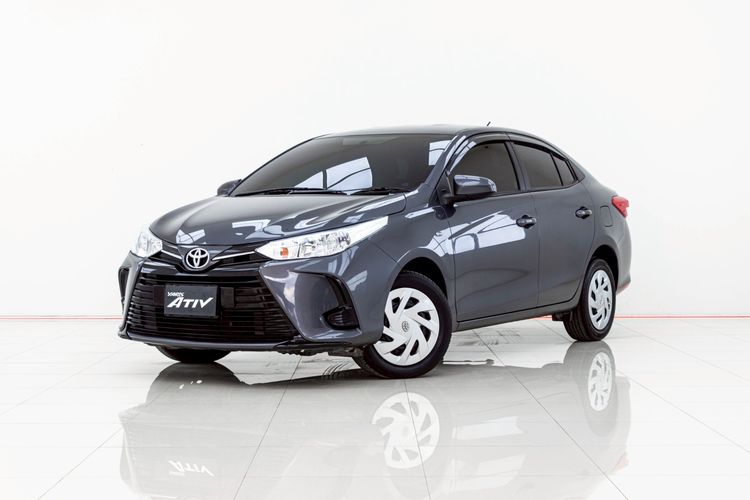 รถ Toyota Yaris ATIV 1.2 Entry สี เทา