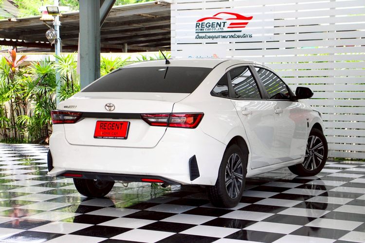 Toyota Yaris ATIV 2022 1.2 Sport Sedan เบนซิน ไม่ติดแก๊ส เกียร์อัตโนมัติ ขาว รูปที่ 4