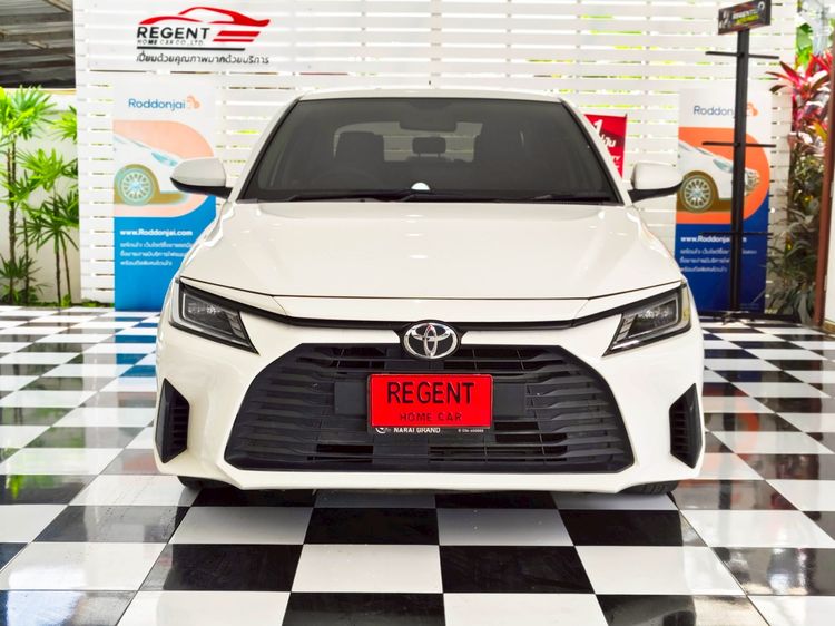Toyota Yaris ATIV 2022 1.2 Sport Sedan เบนซิน ไม่ติดแก๊ส เกียร์อัตโนมัติ ขาว รูปที่ 2
