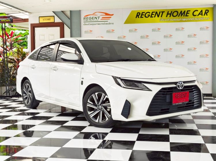 Toyota Yaris ATIV 2022 1.2 Sport Sedan เบนซิน ไม่ติดแก๊ส เกียร์อัตโนมัติ ขาว