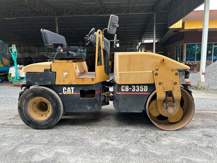 รถบดล้อหน้าเหล็กล้อหลังยาง CATERPILLAR รุ่น CB-335D ขนาด 4 ตัน รถเก่านอกนำเข้า  