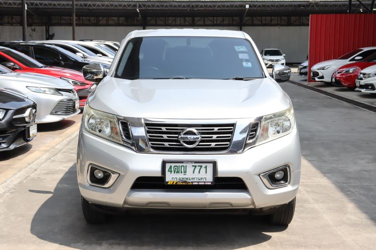 Nissan NP300-NAVARA 2017 2.5 V Pickup ดีเซล ไม่ติดแก๊ส เกียร์ธรรมดา เทา รูปที่ 2