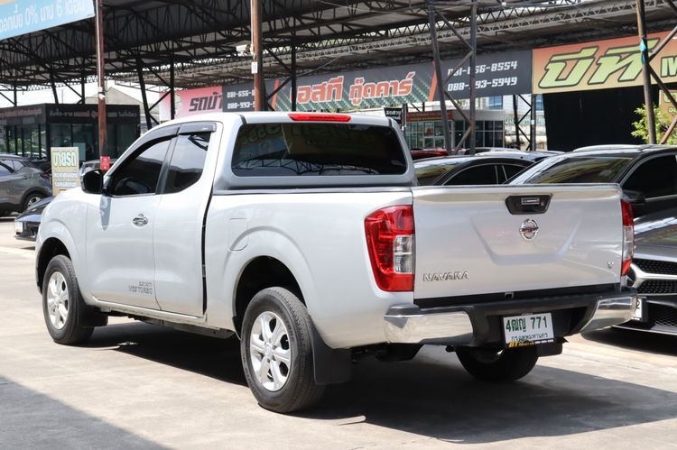 Nissan NP300-NAVARA 2017 2.5 V Pickup ดีเซล ไม่ติดแก๊ส เกียร์ธรรมดา เทา รูปที่ 3