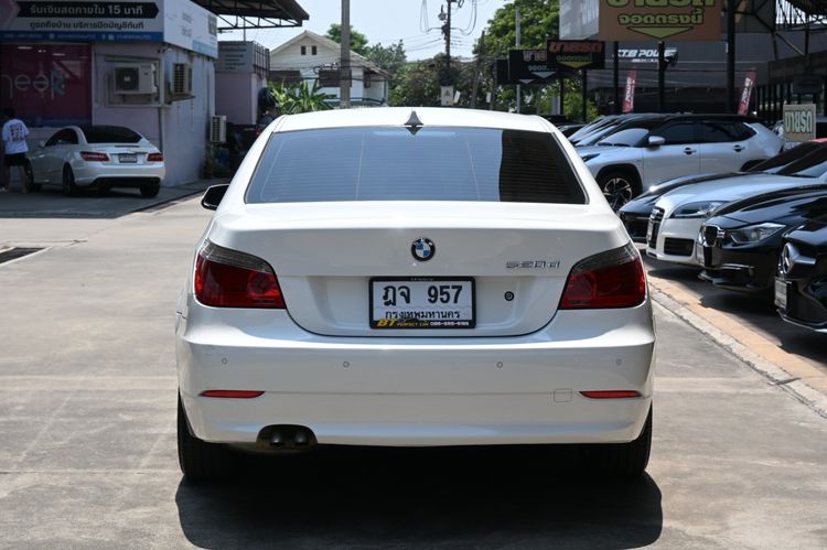 BMW Series 5 2010 520d Sedan ดีเซล ไม่ติดแก๊ส เกียร์อัตโนมัติ ขาว รูปที่ 4