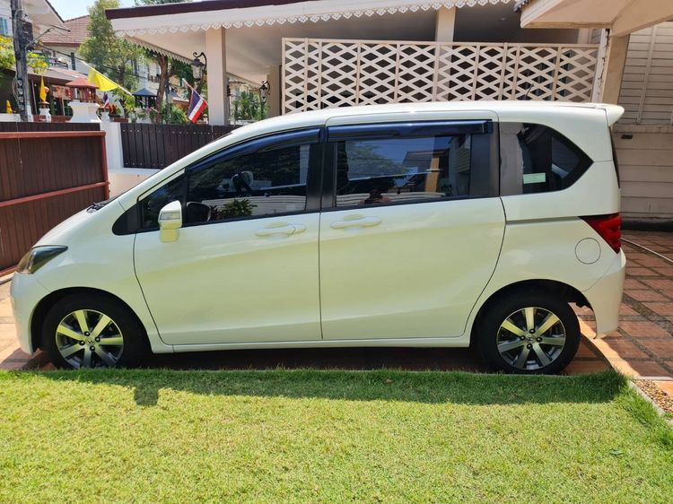 Honda Freed 2011 1.5 E Sport Utility-car เบนซิน ไม่ติดแก๊ส เกียร์อัตโนมัติ ขาว รูปที่ 3