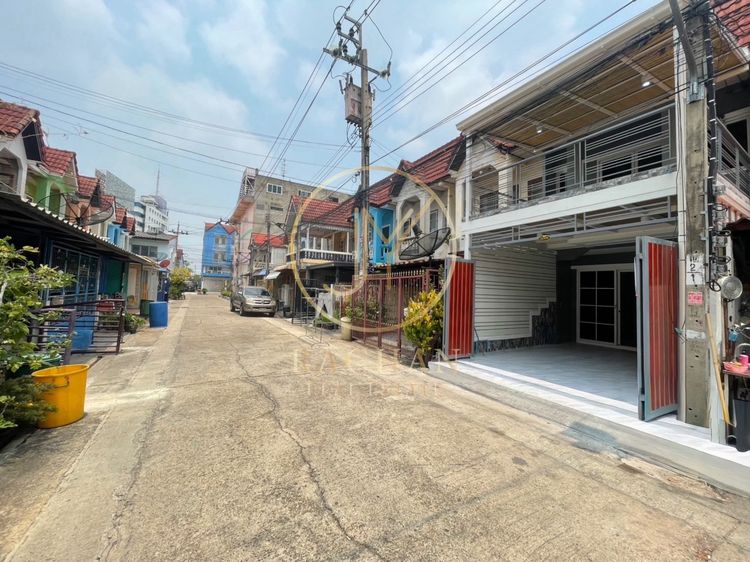 อื่นๆ ตกแต่งครบ B69-294 ขายด่วน ทาวน์เฮาส์  2 ชั้น  บ้านรีโนเวทใหม่ หมู่บ้านจิตตกาญจน์ เนื้อที่ 16 ตร.ว พื้นที่ใช้สอย 110 ตร.ม 2 ห้องนอน 2 ห้องน้ำ  รูปที่ 3