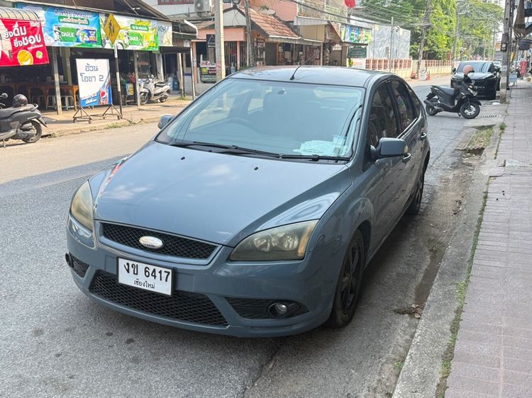 รถ Ford Focus 1.8 Finesse สี เทา