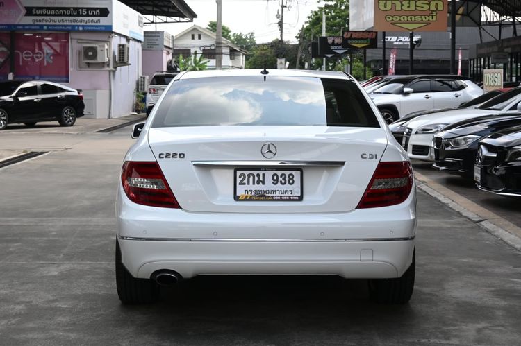 Mercedes-Benz C-Class 2013 C220 CDI Sedan ดีเซล ไม่ติดแก๊ส เกียร์อัตโนมัติ ขาว รูปที่ 4