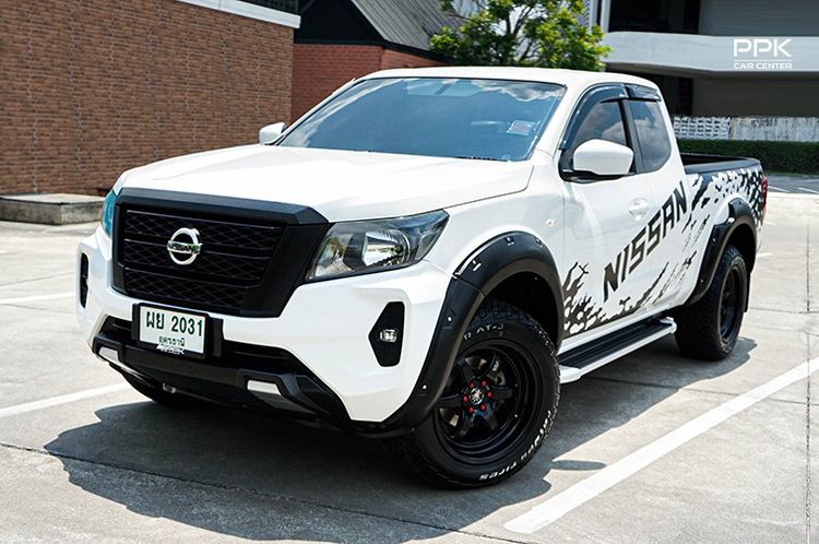 รถ Nissan Navara 2.5 SL สี ขาว