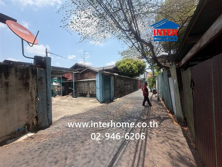 ที่ดิน+บ้านเดี่ยว 1 ชั้น 152 ตร.ว. ที่ดิน + บ้านเดี่ยว ซอยบ้านช่างหล่อ ใกล้วัดพระยาทำวรวิหาร ถนนจรัญสนิทวงศ์ ถนนอรุณอมรินทร์ เขตบางกอกน้อย 