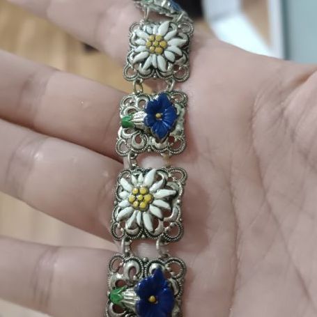 สร้อยข้อมือวินเทจ