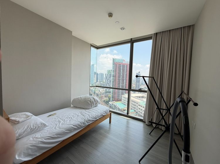 Condo for Rent 2 ห้องนอน มีครัวแยก วิวสวย ติด BTS พระโขนง
