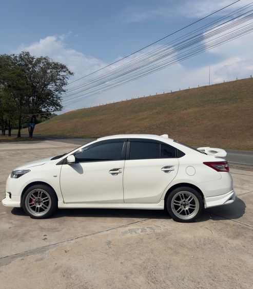 Toyota Vios 2013 1.5 E Sedan เบนซิน ไม่ติดแก๊ส เกียร์อัตโนมัติ ขาว รูปที่ 4